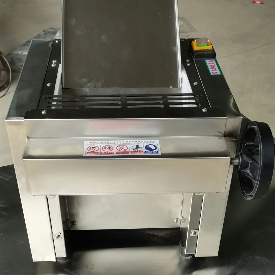 混練機 麺製造機 卓上生地シーターマシン 家庭用 ピザパン生 - Bread Maker Machine のレビューと価格