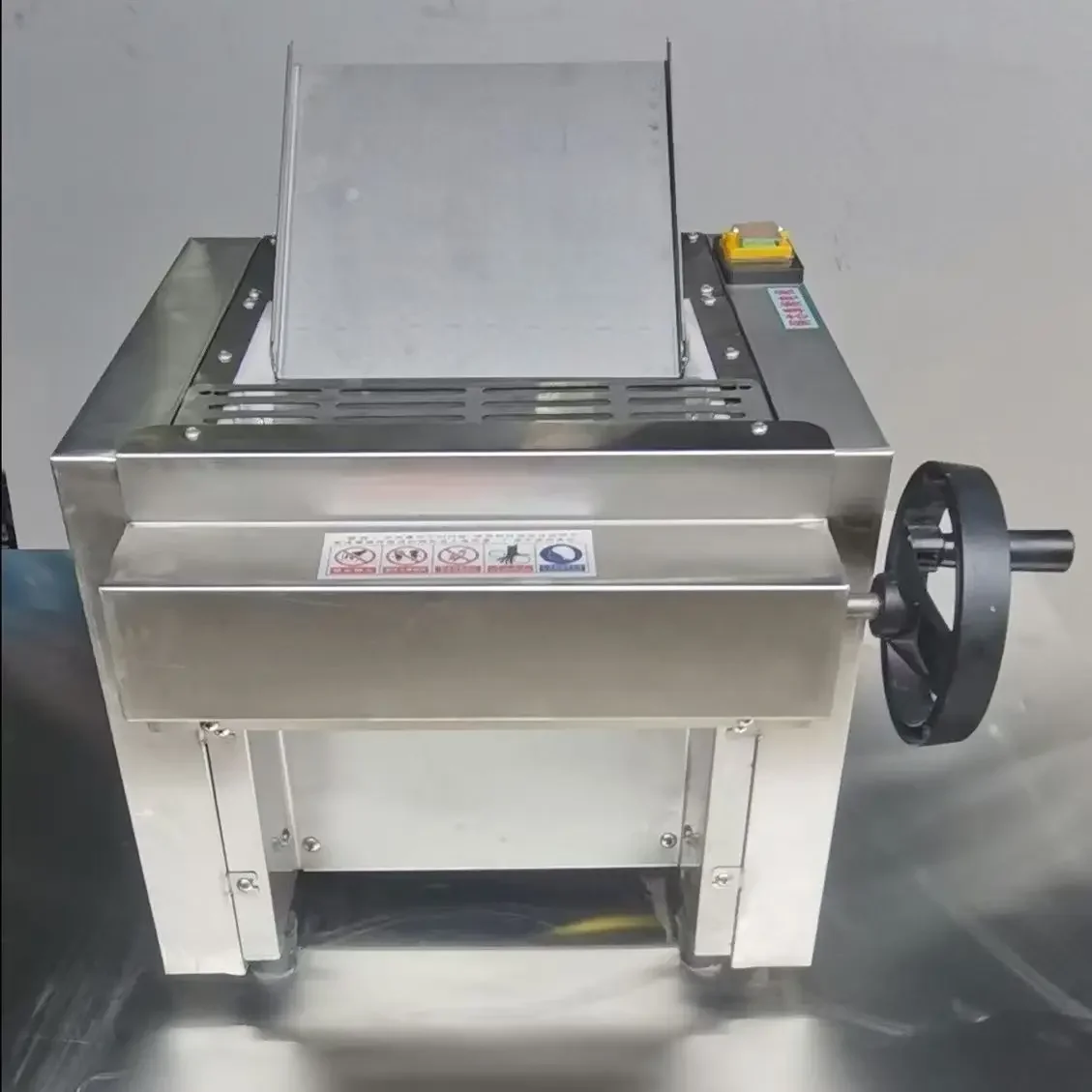 混練機 麺製造機 卓上生地シーターマシン 家庭用 ピザパン生 - Bread Maker Machine のレビューと価格